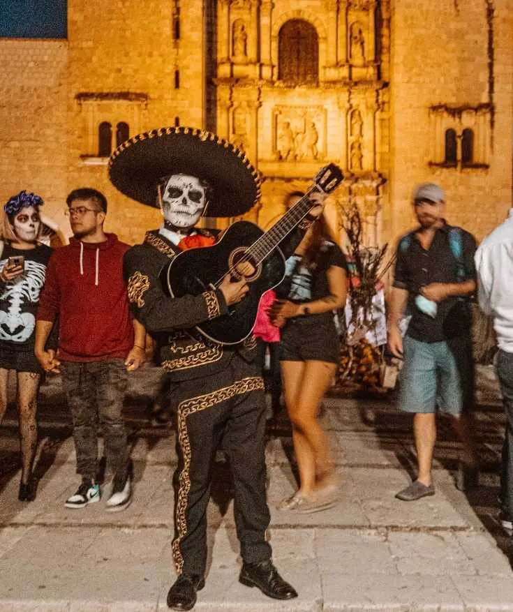 How to celebrate day of the dead (dia de los muertos) in Oaxaca City