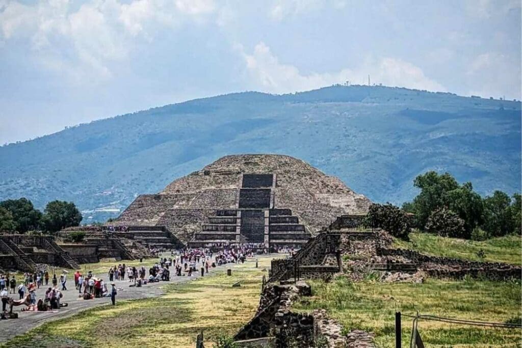 Teotihuacan Tours