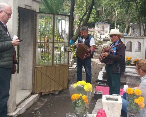 Xochimilco Mexico City day of the dead tour