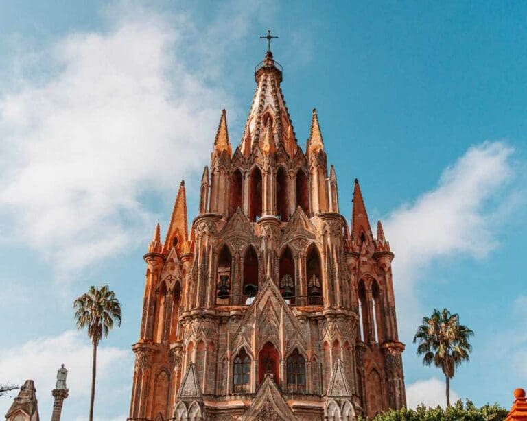 The essential guide to traveling from Mexico City to San Miguel de Allende by bus, self-drive, taxis, and more