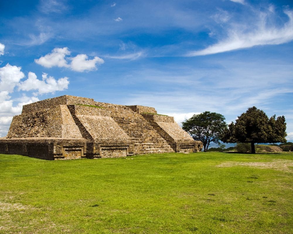 Monte Alban Travel Guide