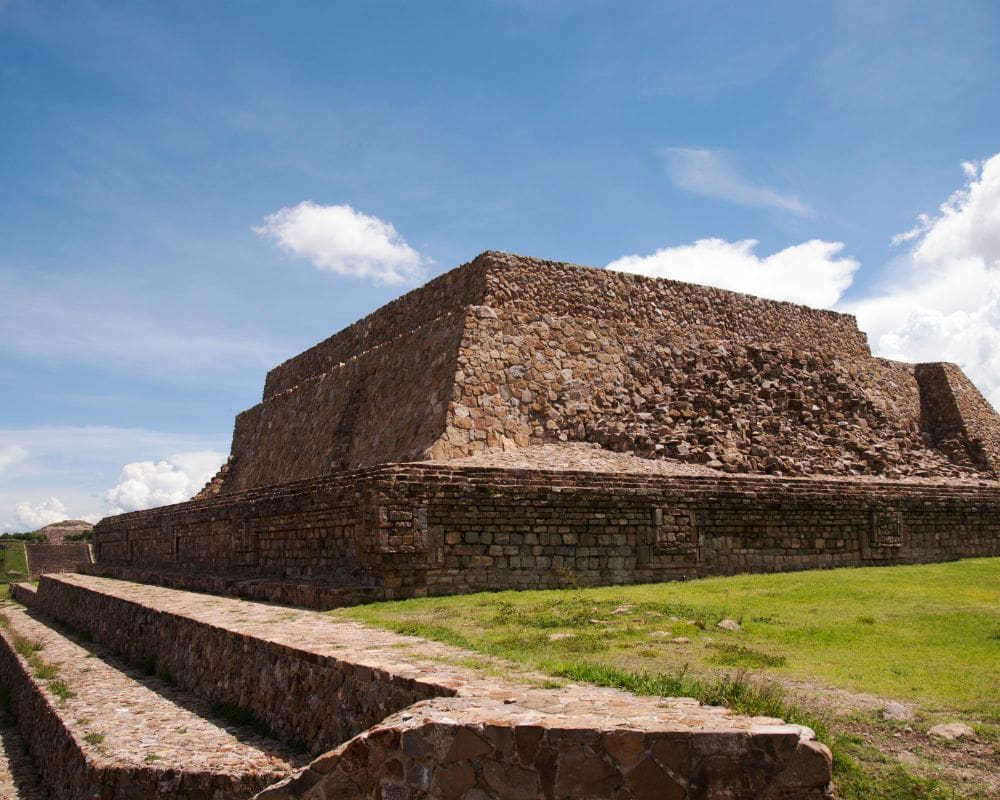 Monte Alban Travel Guide